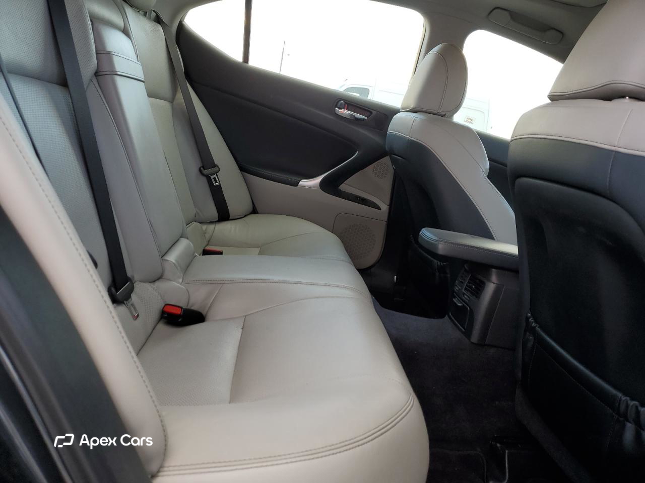 Lexus IS 2011