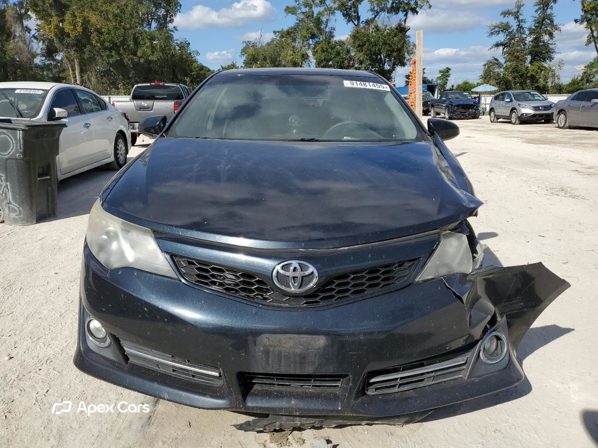 Toyota Camry 2012