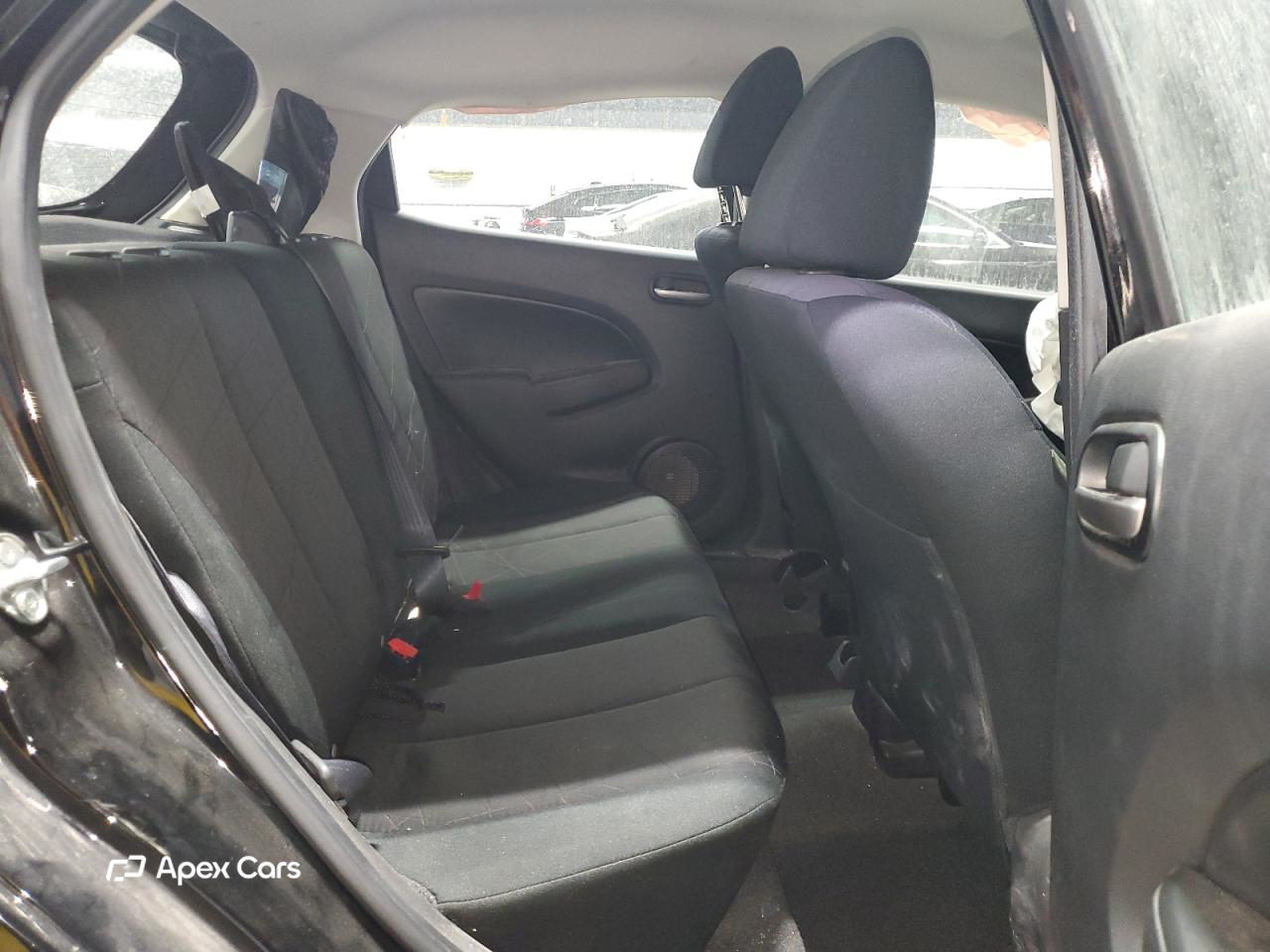 Mazda 2 2012