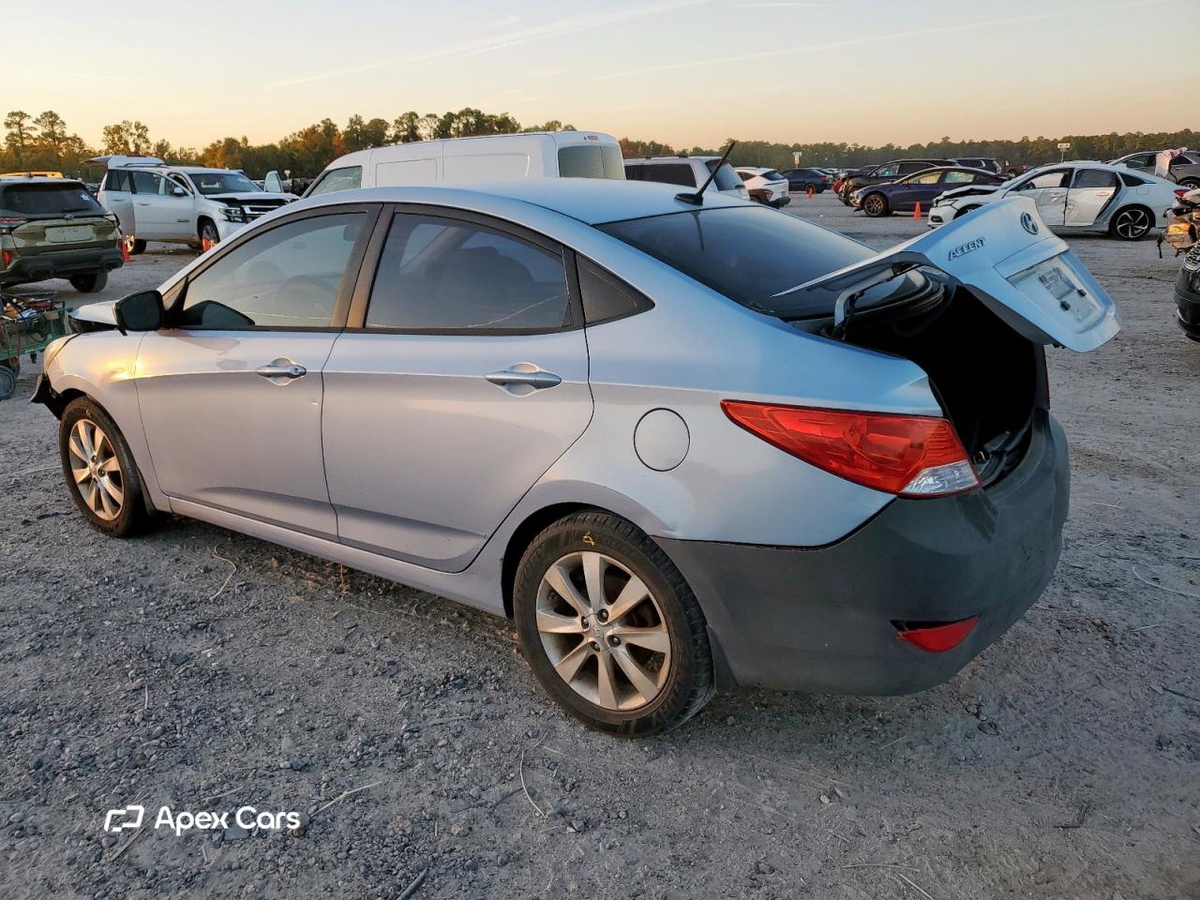 Hyundai Accent 2012