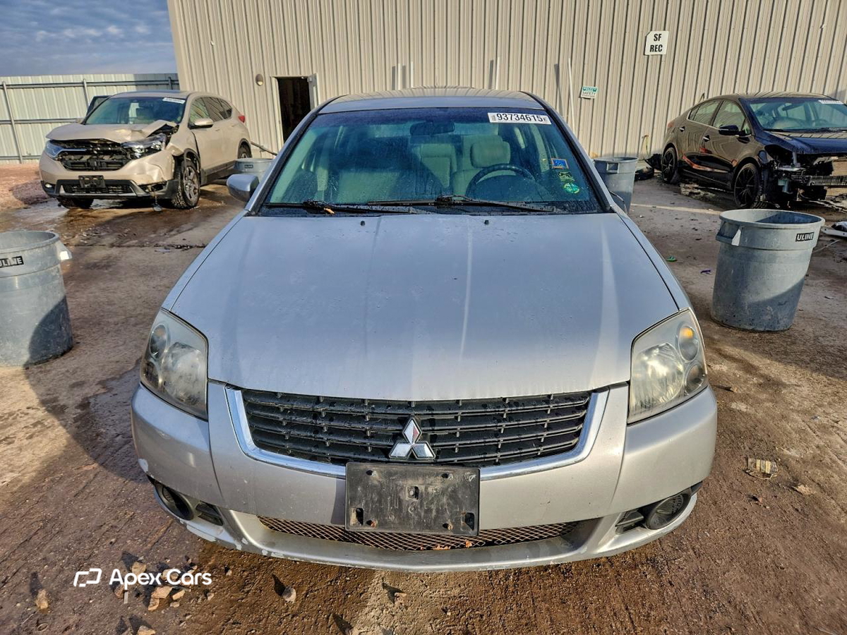 Mitsubishi Galant 2009