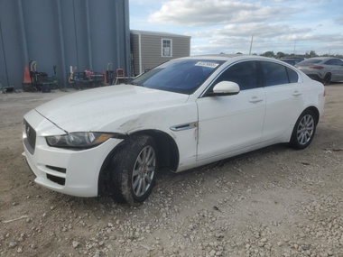 Jaguar XE 2019 - Image 1 of 13