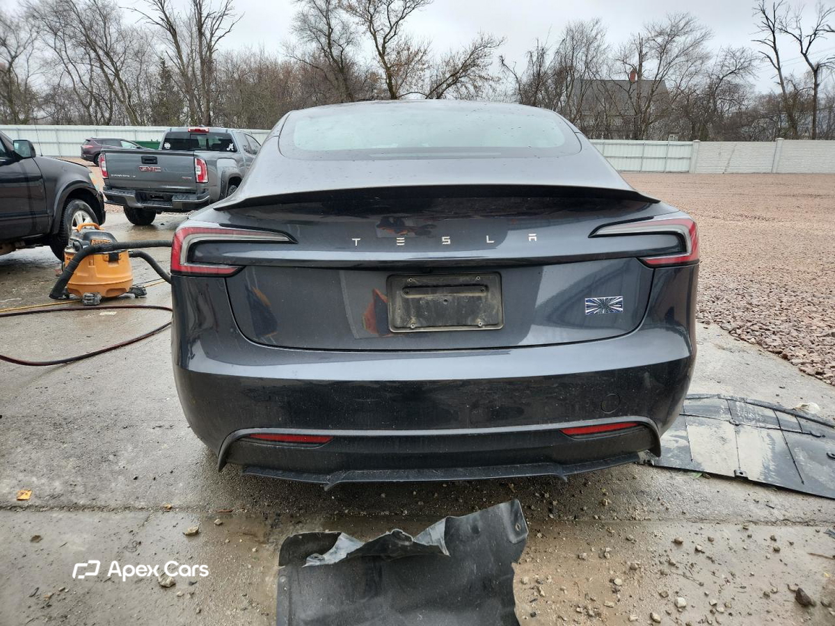 Tesla Model 3 2024