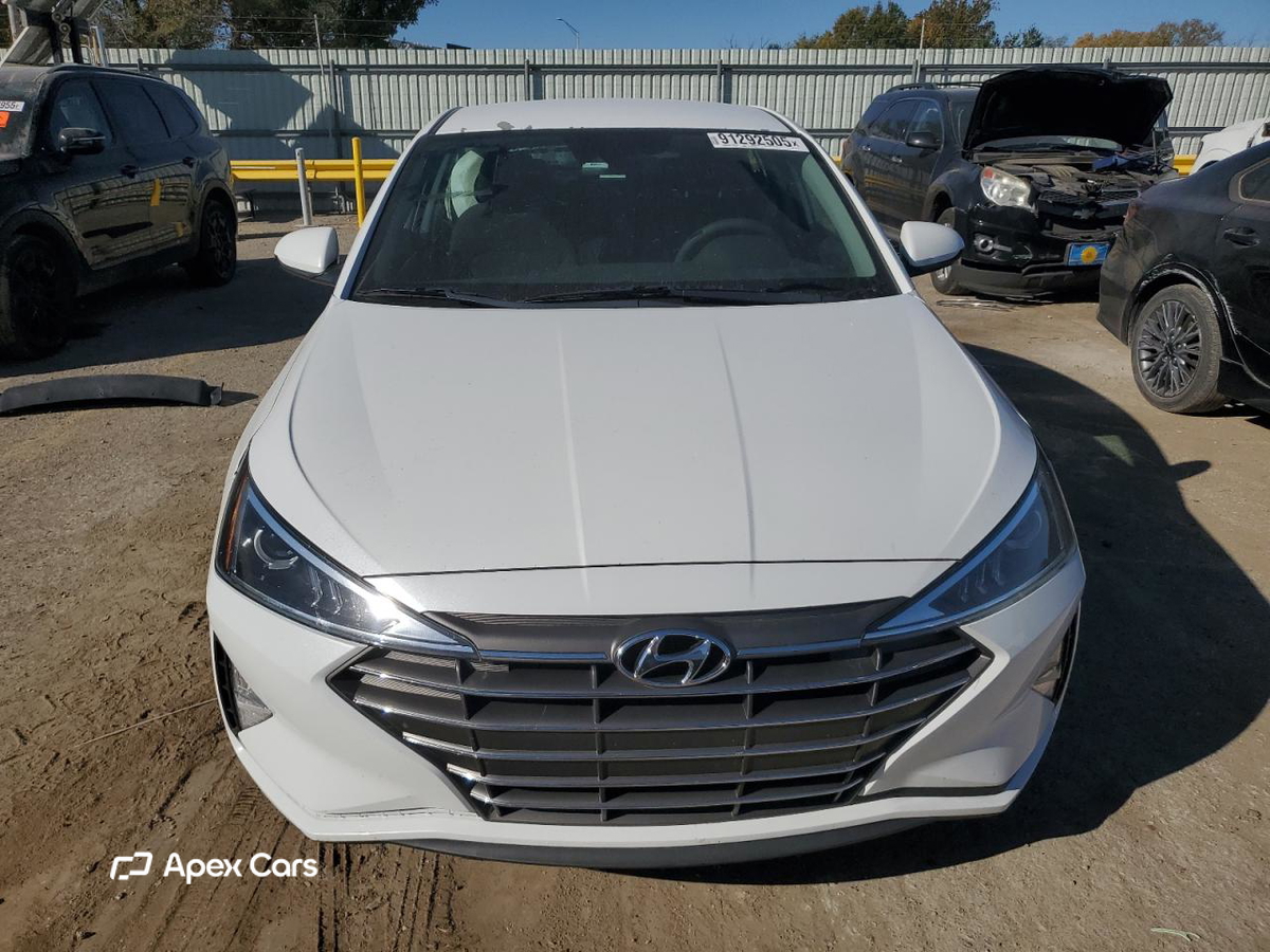 Hyundai Elantra 2020