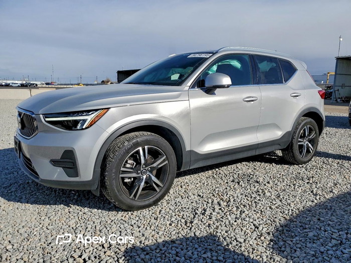 2025 Volvo XC40 - Image 1 of 5