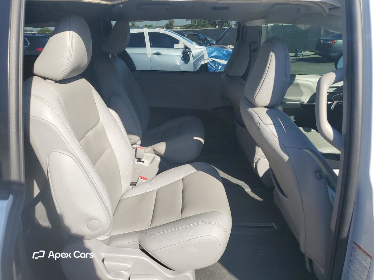 Toyota Sienna 2020