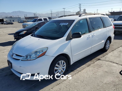 Toyota Sienna 2010 - Image 1 of 13