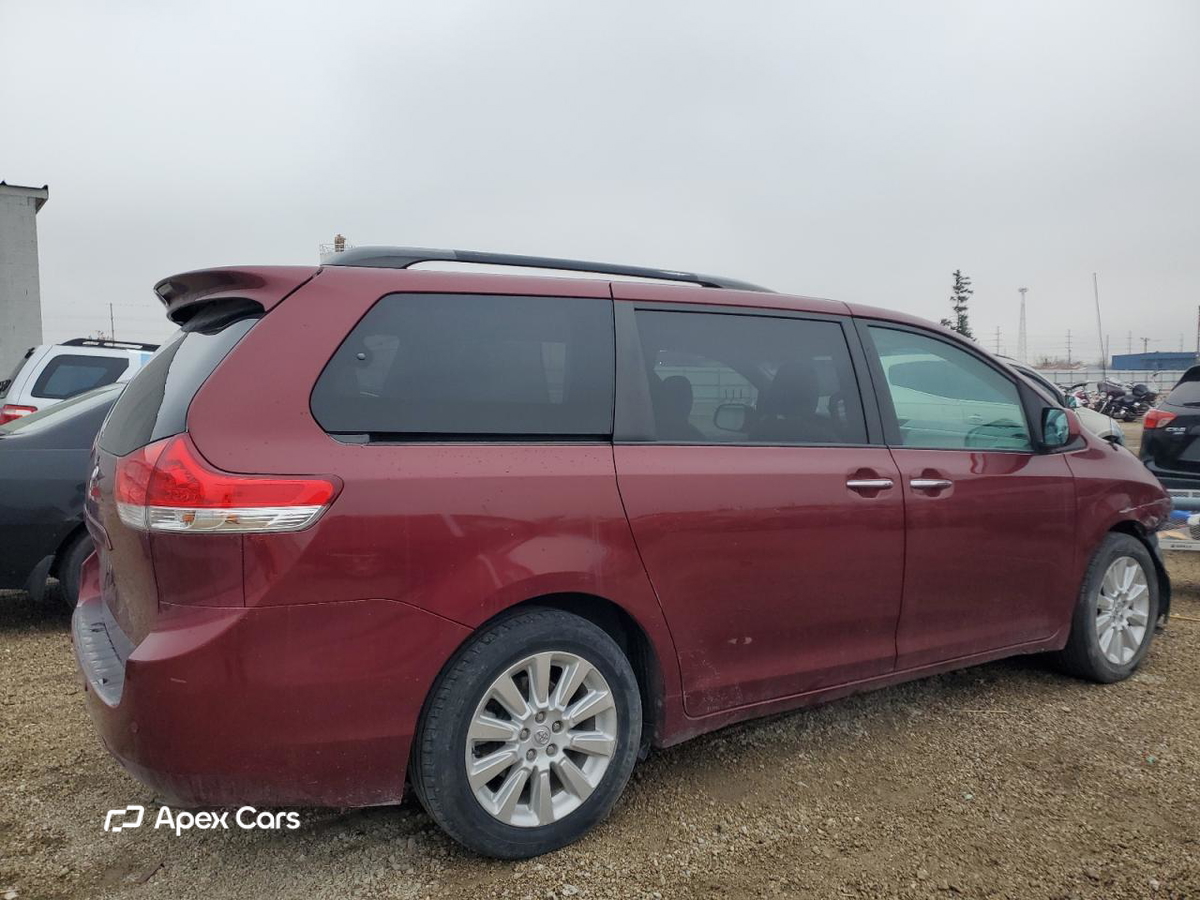 Toyota Sienna 2014