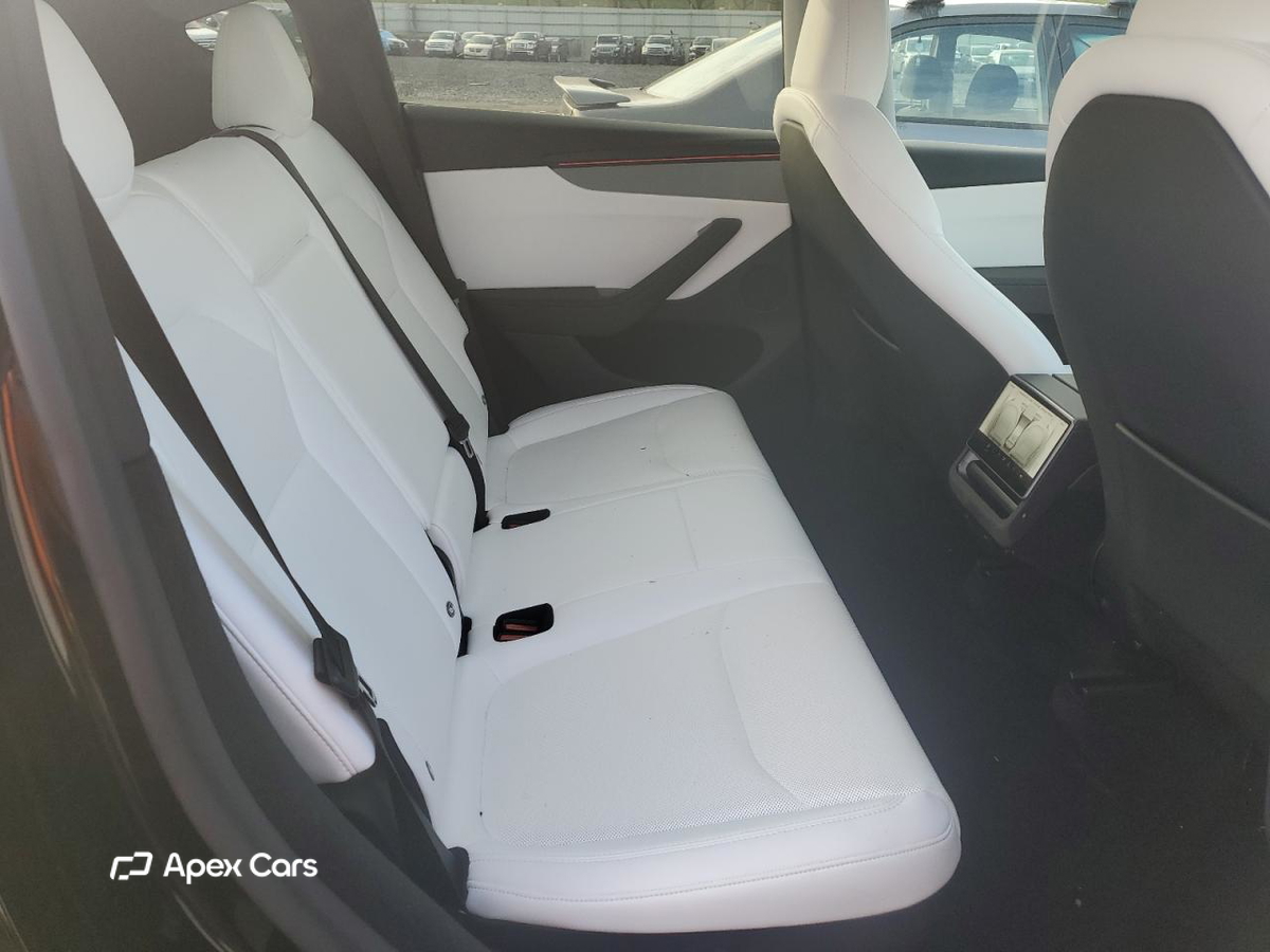 Tesla Model Y 2026