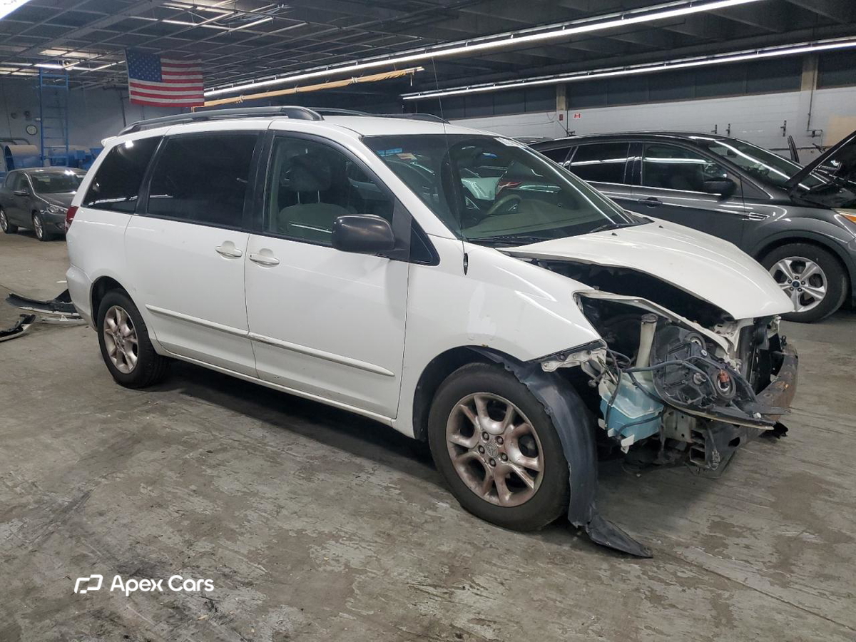 Toyota Sienna 2005