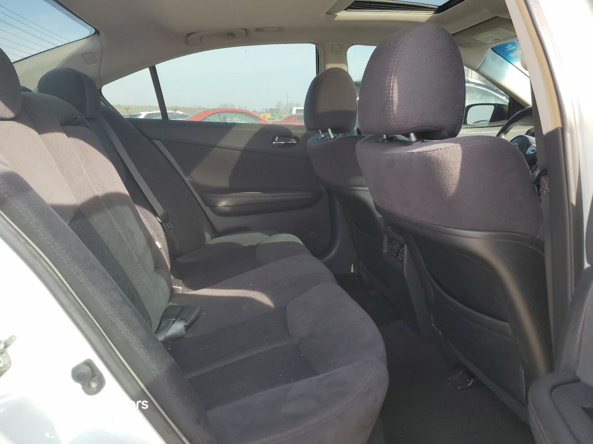 Nissan Maxima 2014