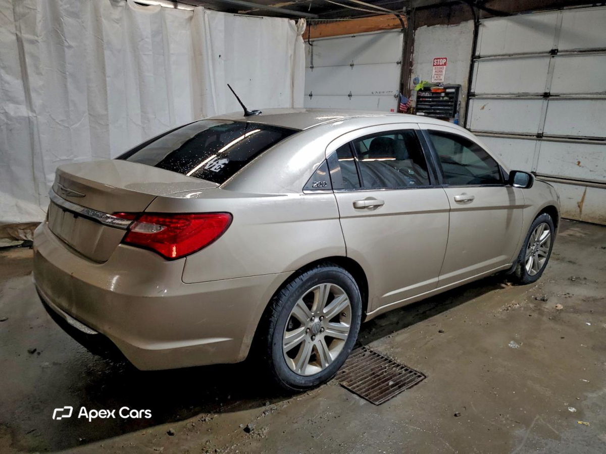 Chrysler 200 2013
