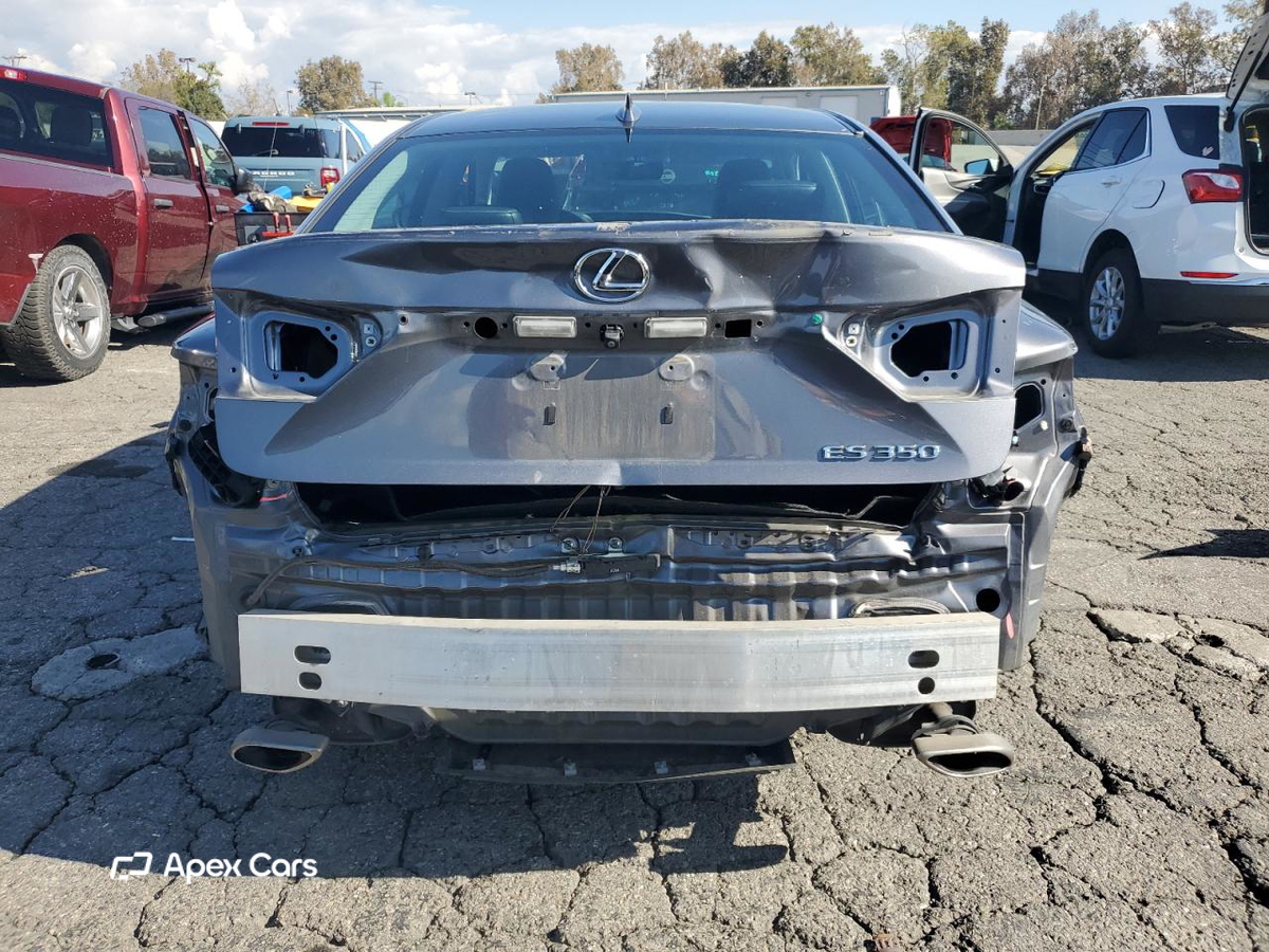 Lexus ES 2016