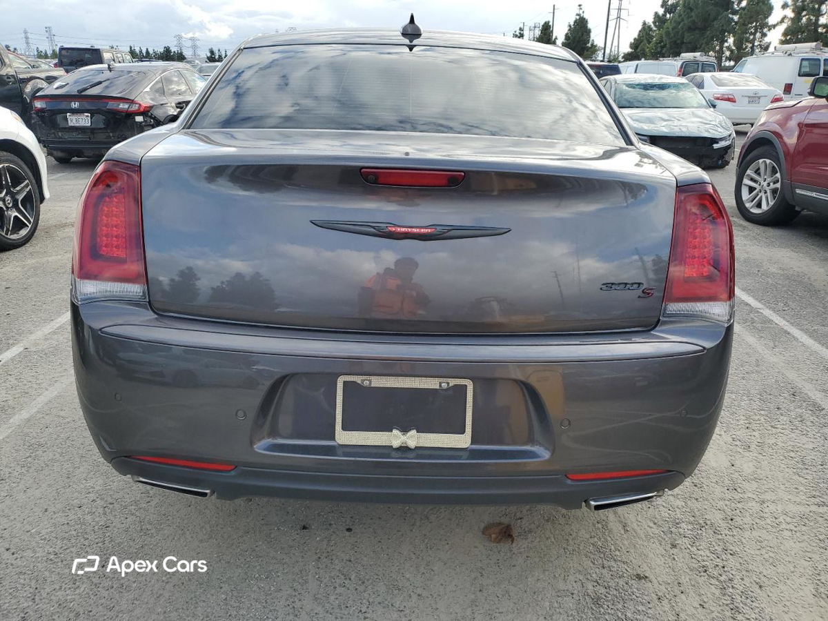 Chrysler 300 2022