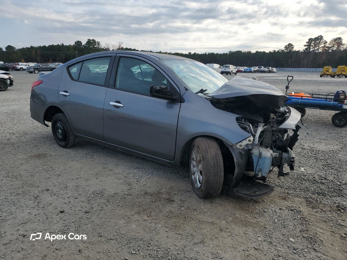 Nissan Versa 2019