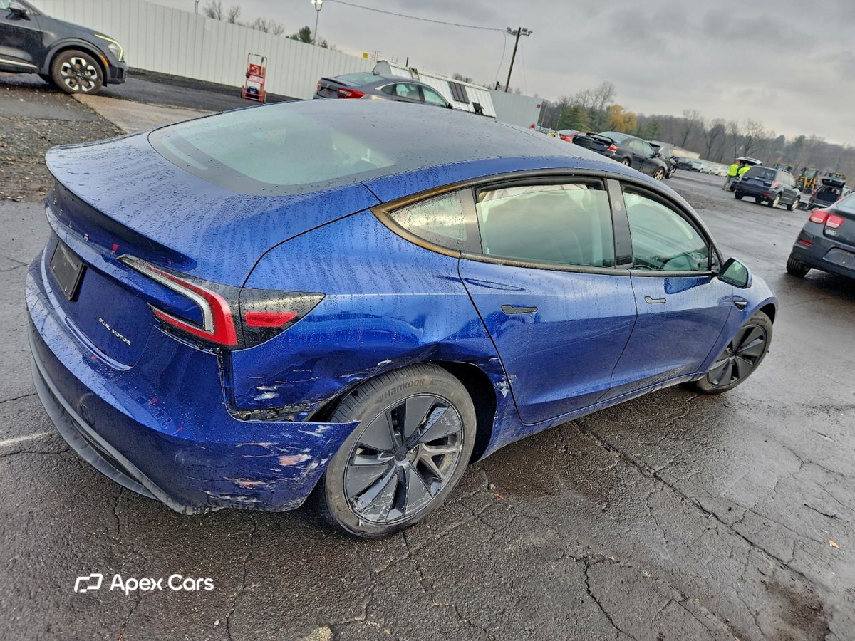 Tesla Model 3 2025