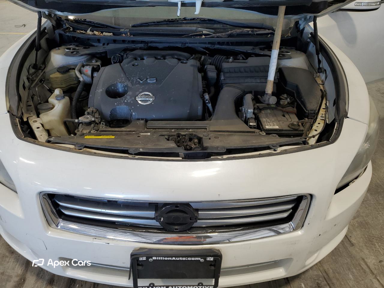 Nissan Maxima 2012