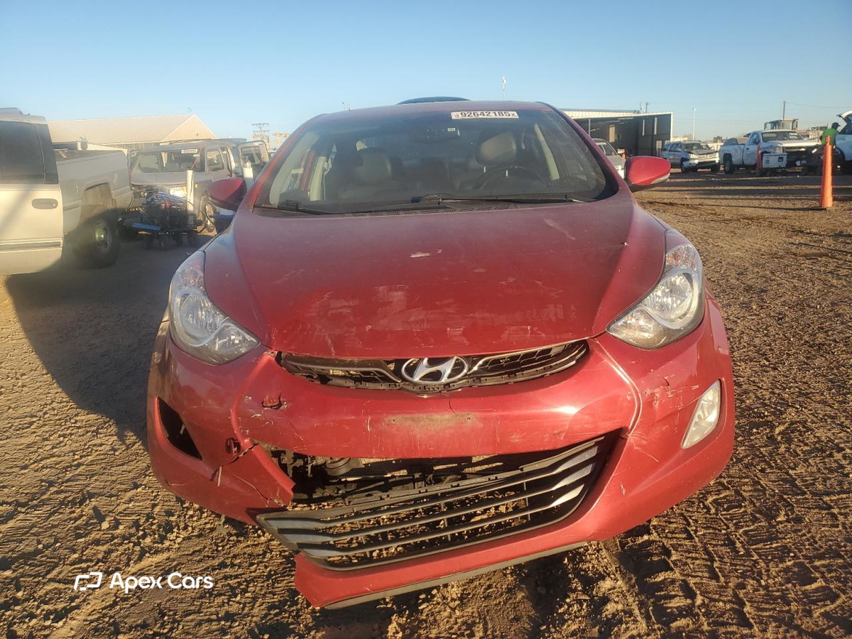 Hyundai Elantra 2012