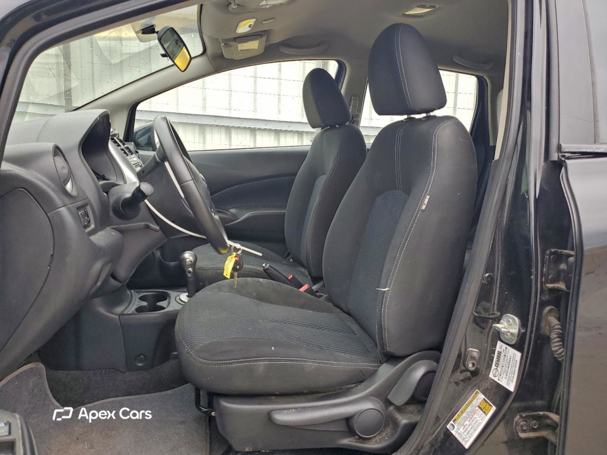 Nissan Versa 2015