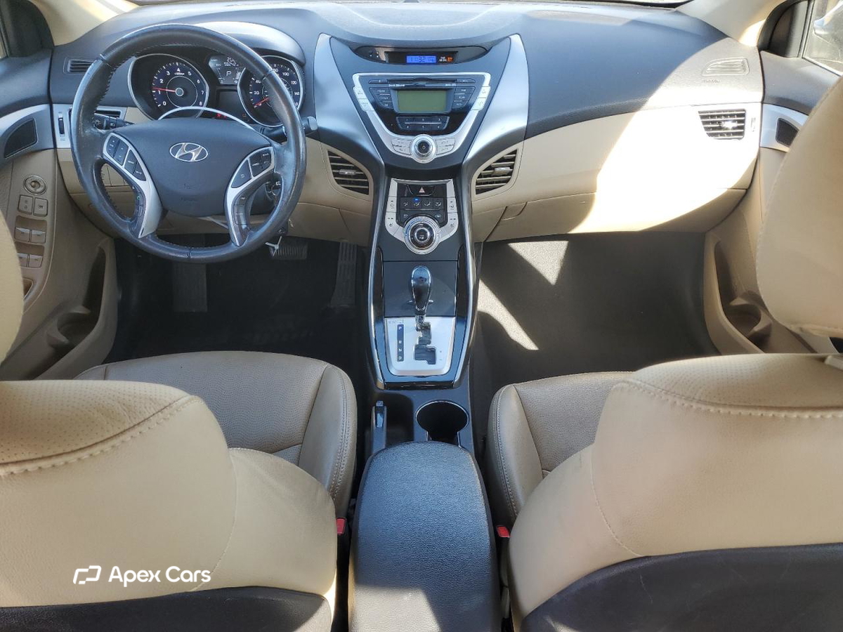 Hyundai Elantra 2012
