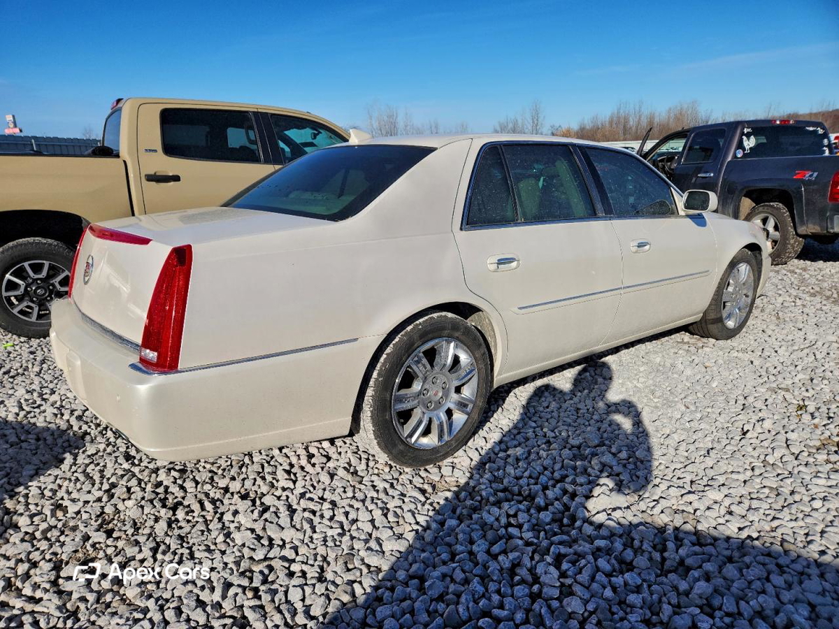 Cadillac DTS 2011