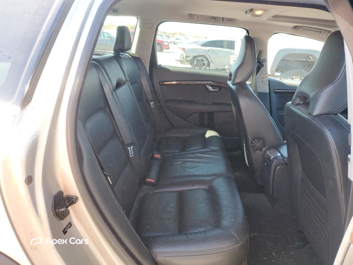 Volvo XC70 2012