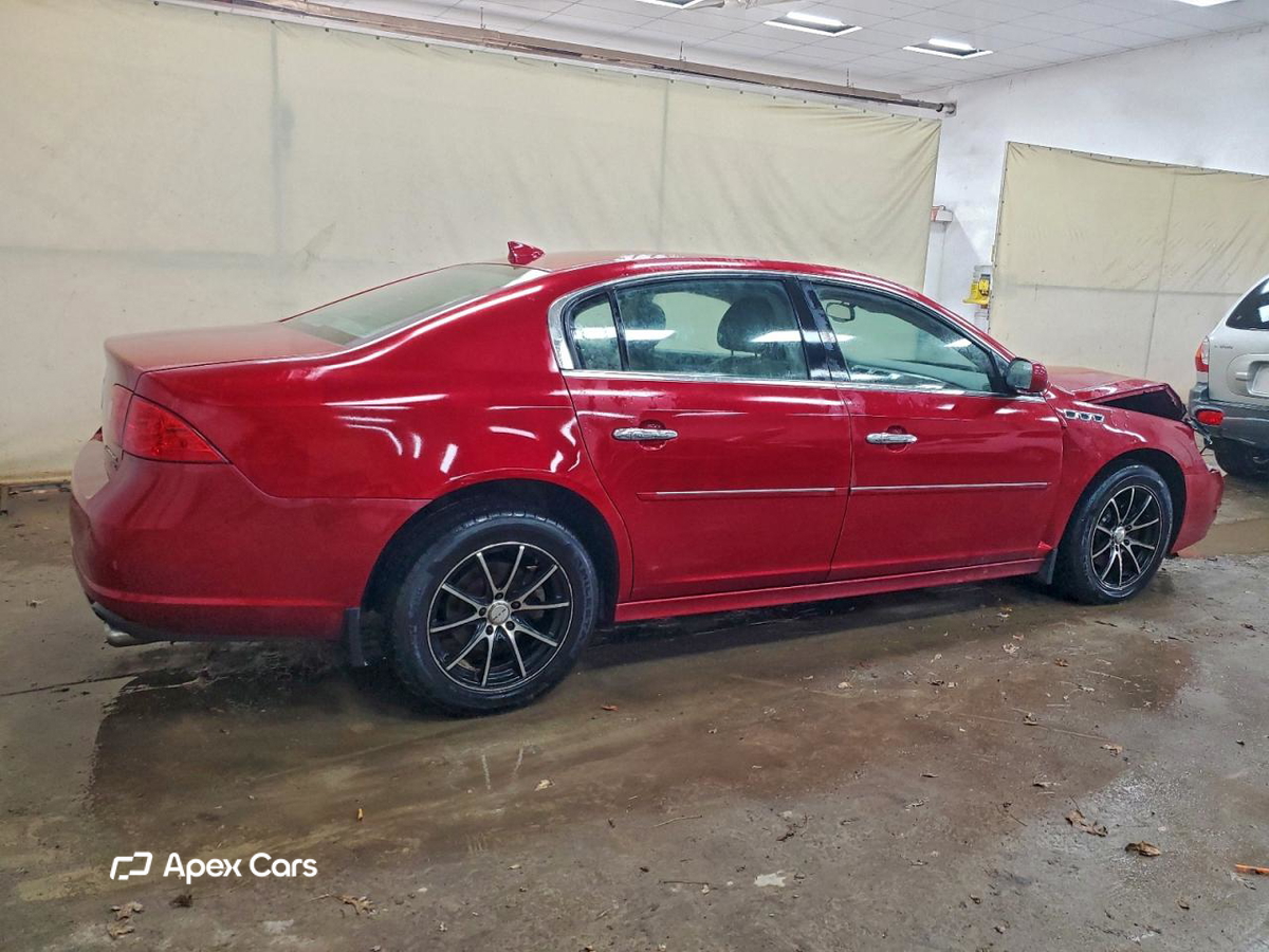 Buick Lucerne 2011