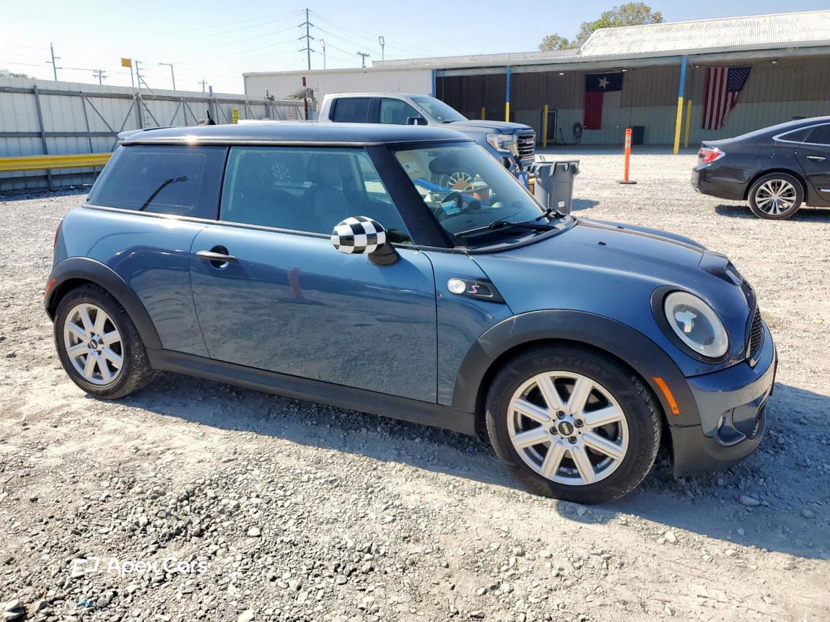 MINI Cooper 2011