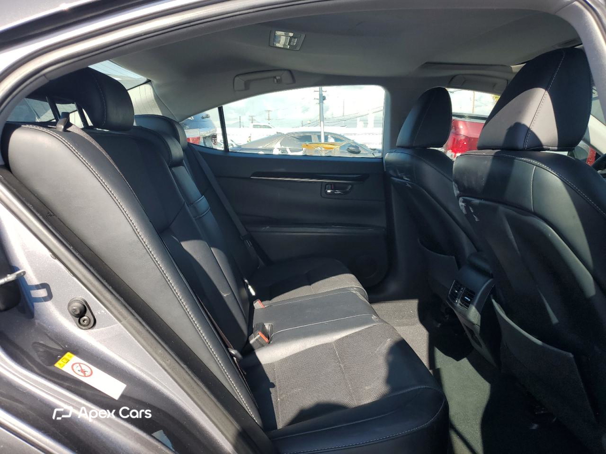 Lexus ES 2016