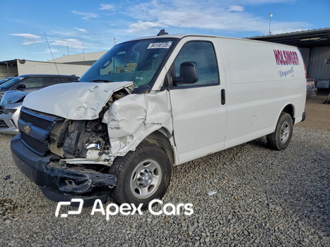 Chevrolet Express 2017 - Image 1 of 13