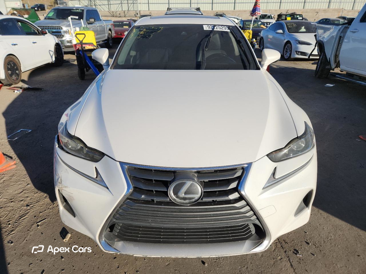 Lexus IS 2017