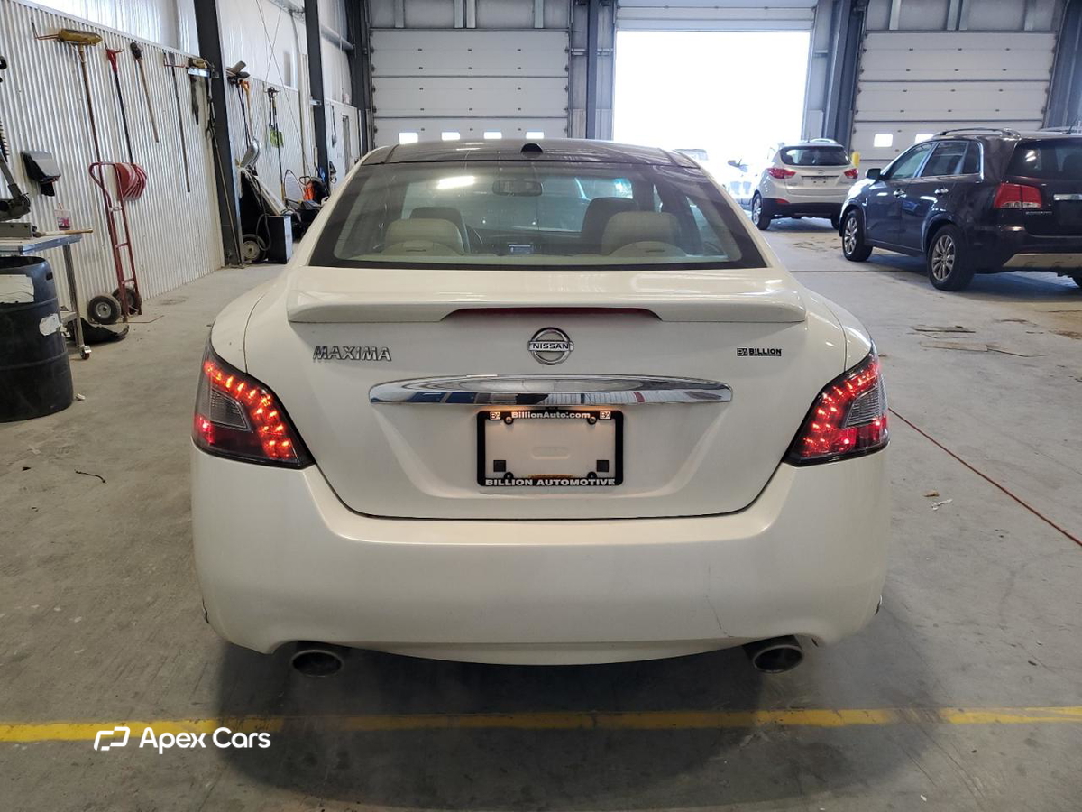 Nissan Maxima 2012