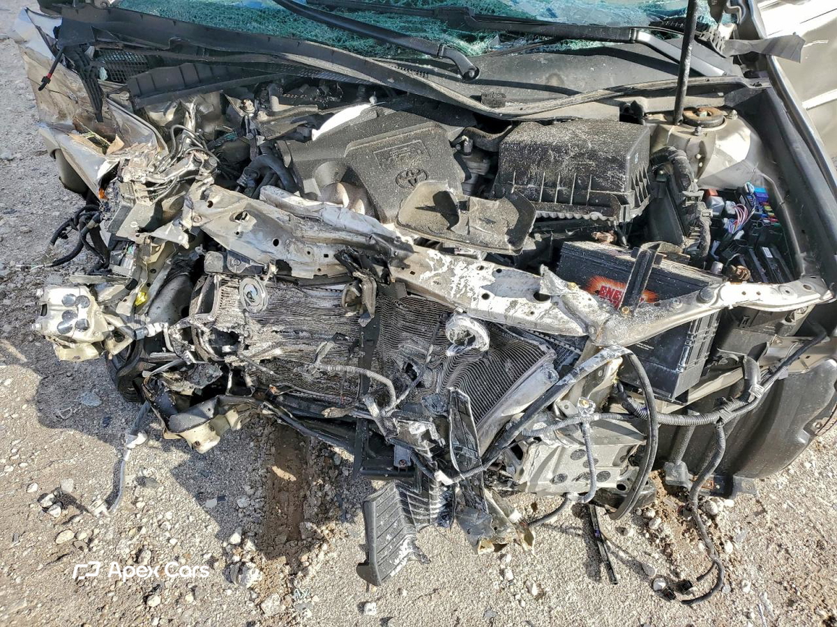 Toyota Camry 2016