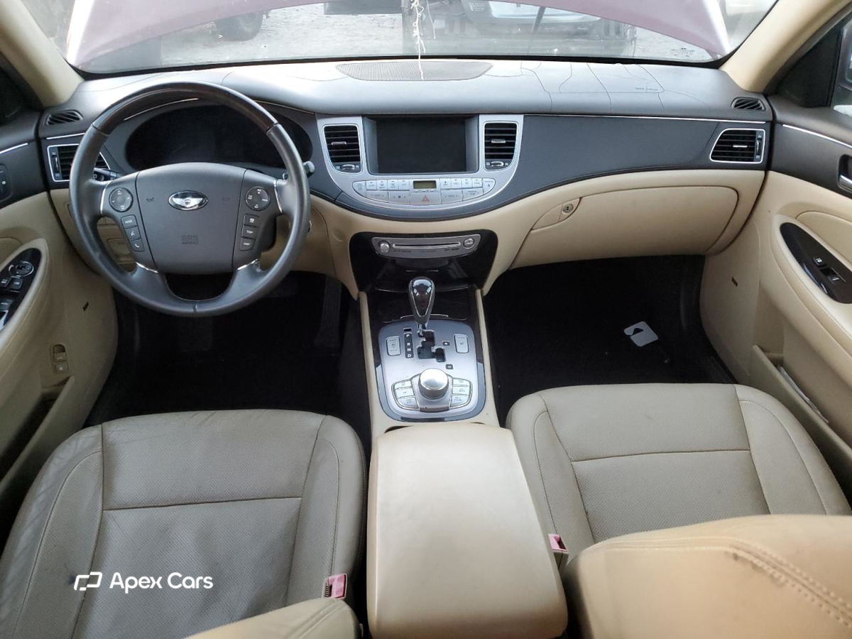 Hyundai Genesis 2011