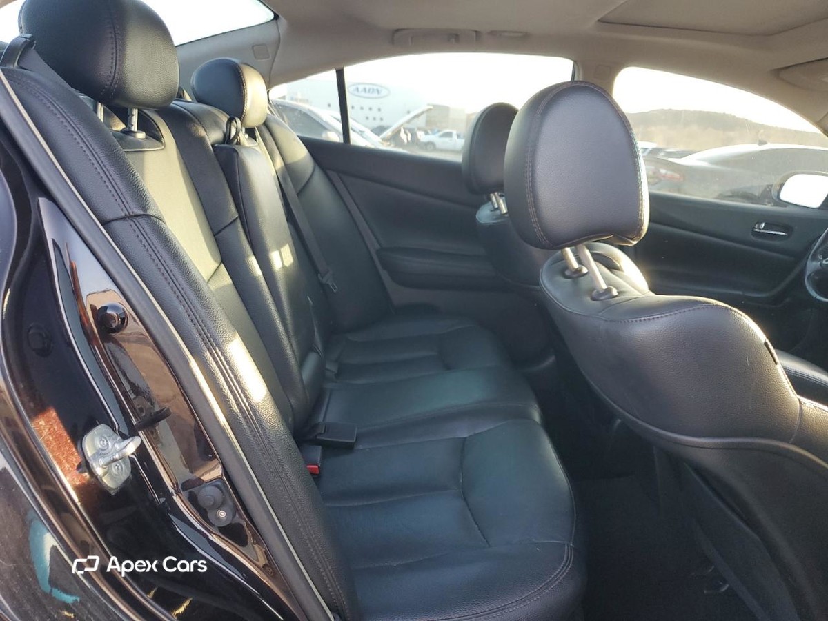Nissan Maxima 2011