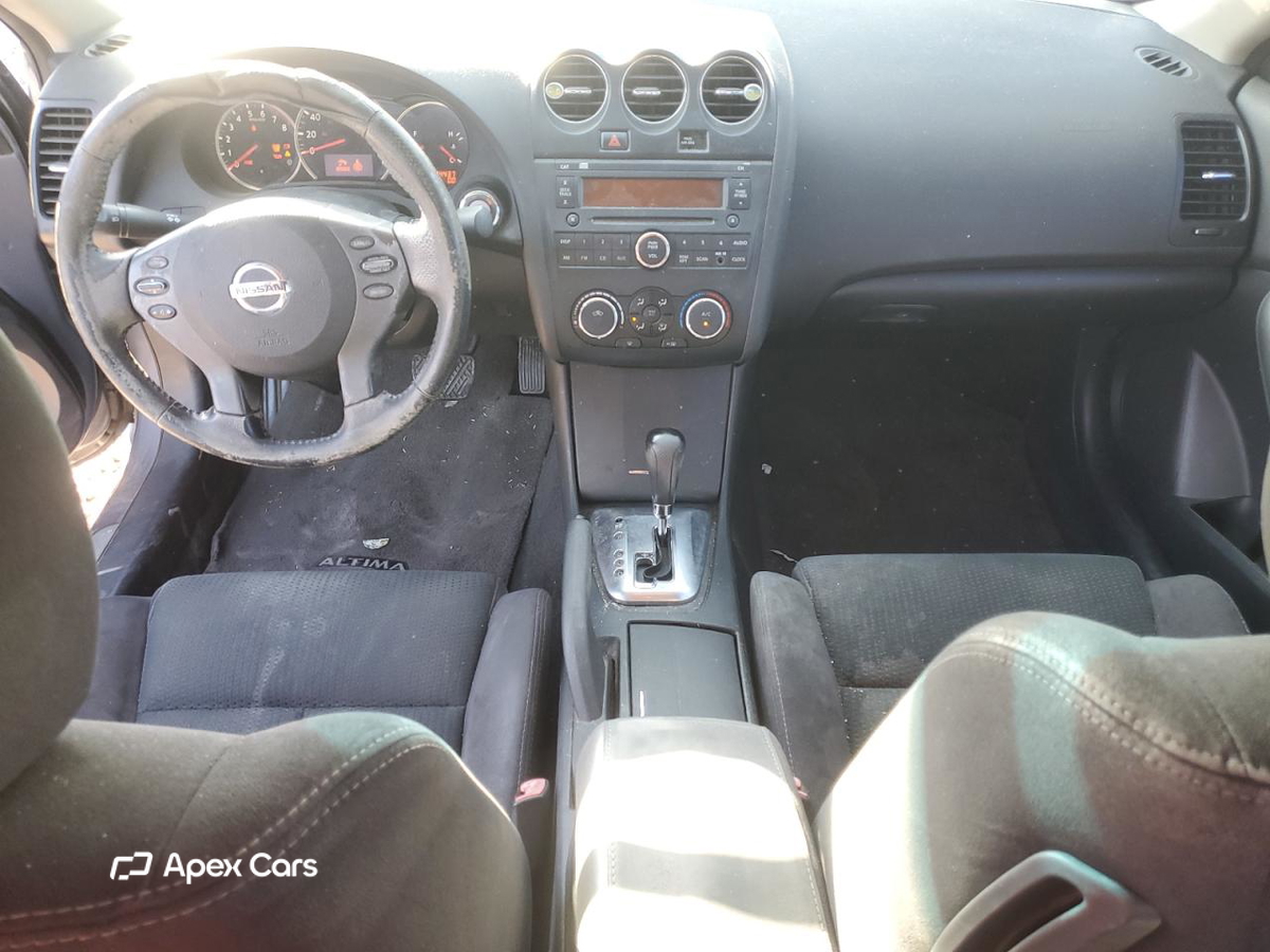 Nissan Altima 2011