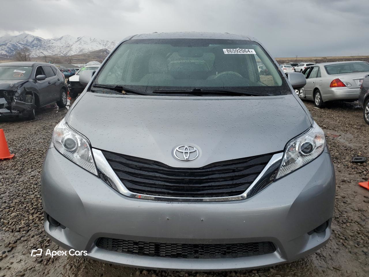 Toyota Sienna 2011