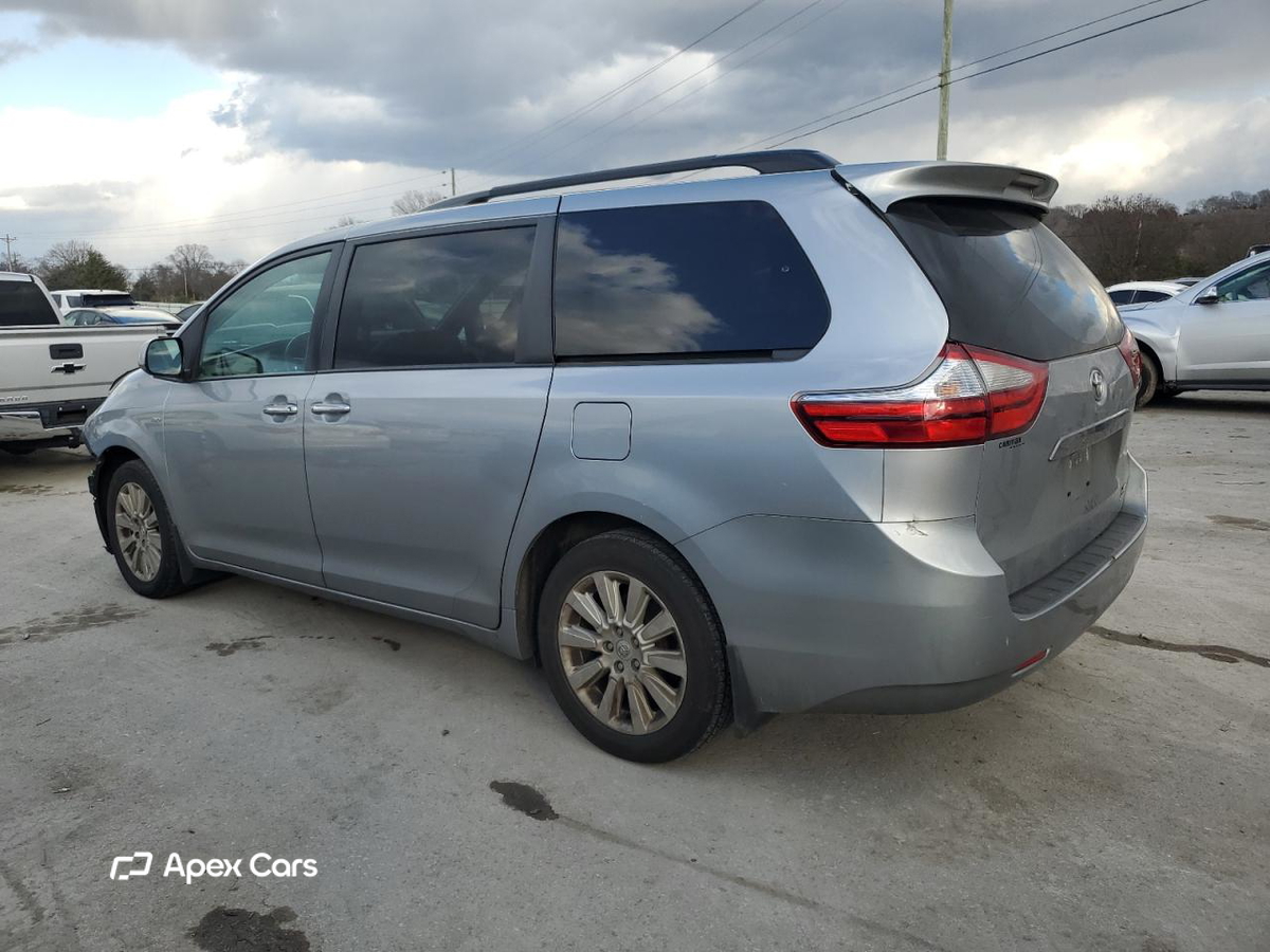 Toyota Sienna 2016