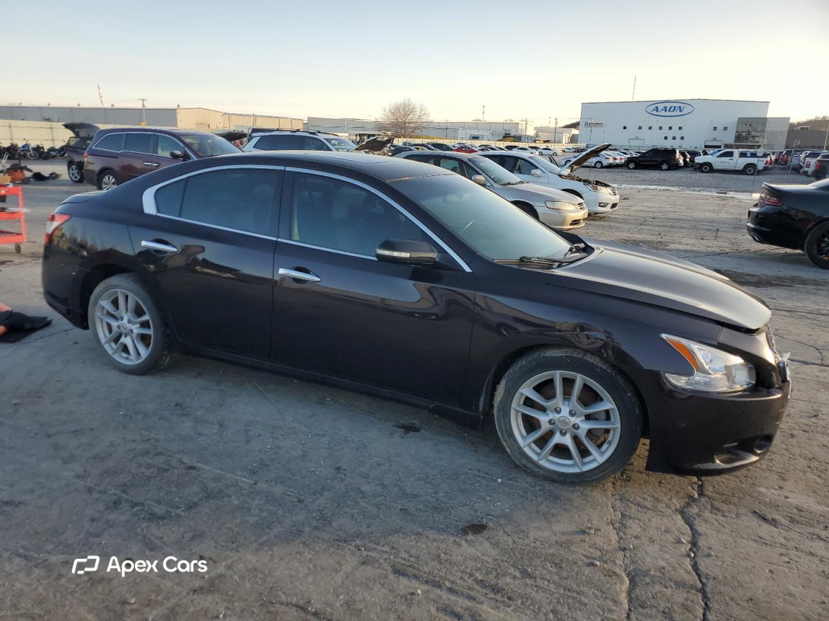 Nissan Maxima 2011