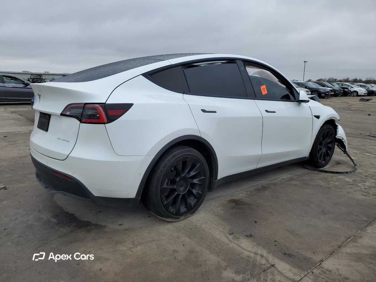 Tesla Model Y 2021