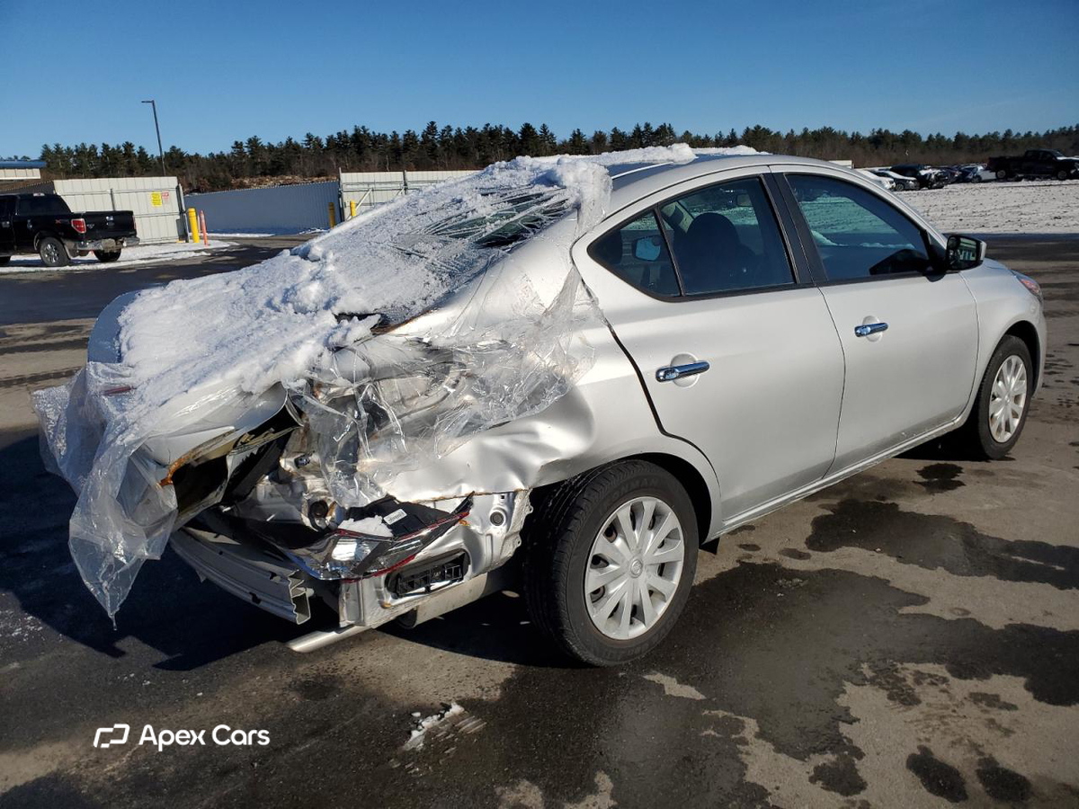 Nissan Versa 2018