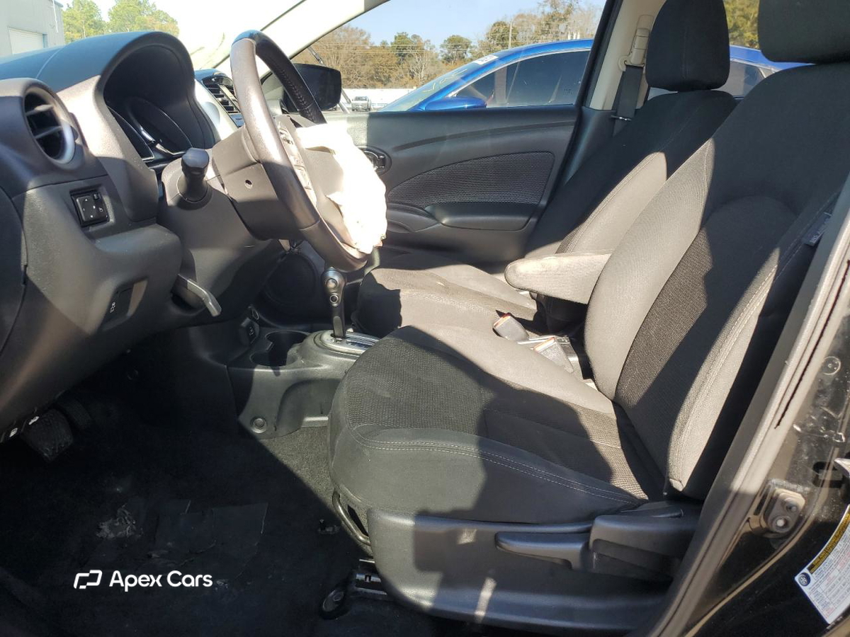Nissan Versa 2019