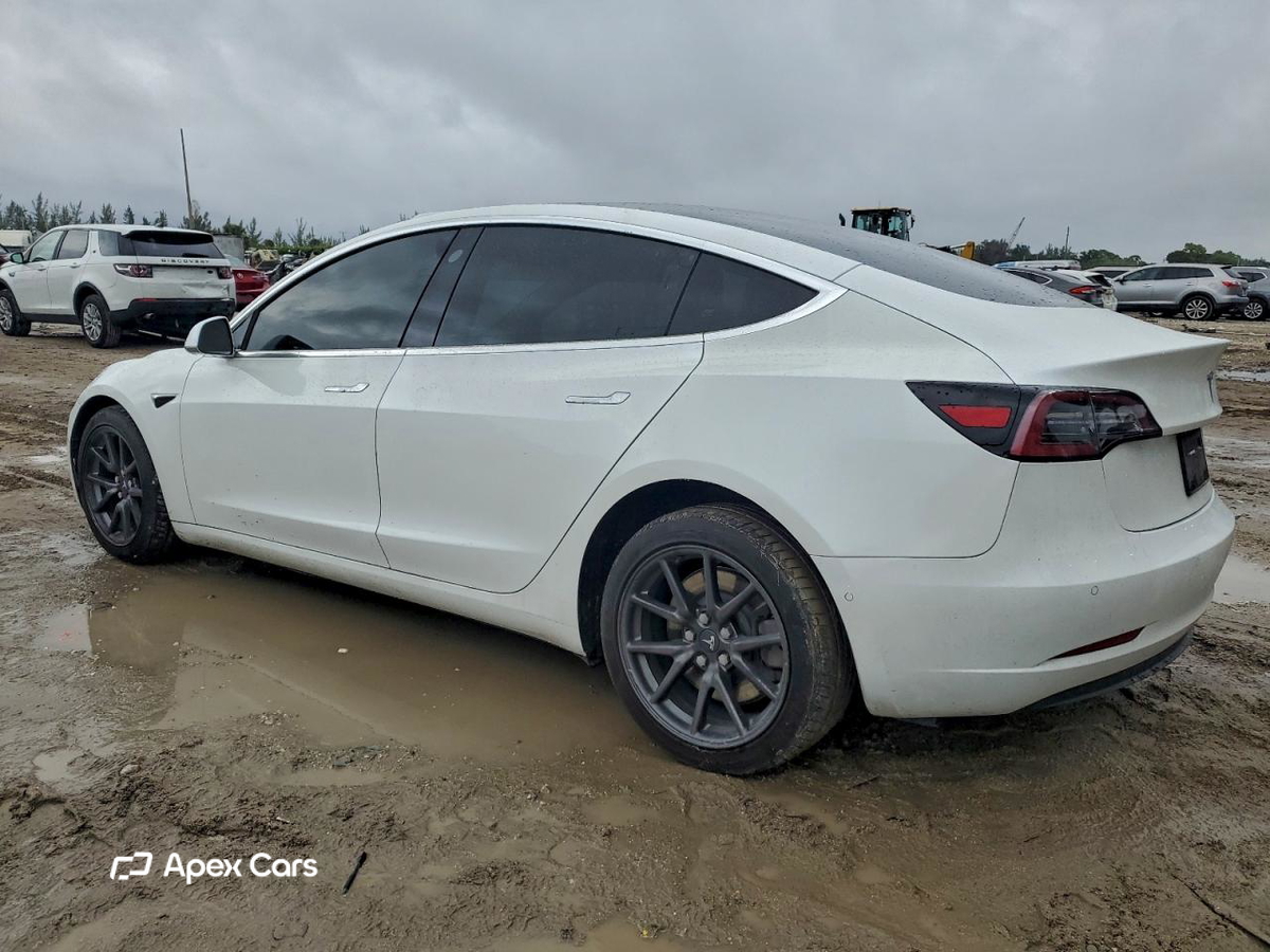 Tesla Model 3 2020