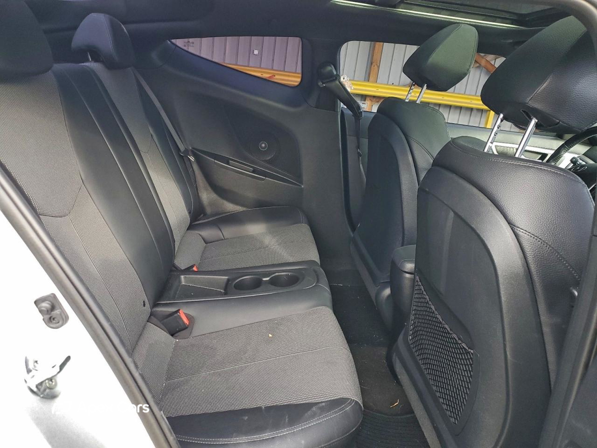 Hyundai Veloster 2016