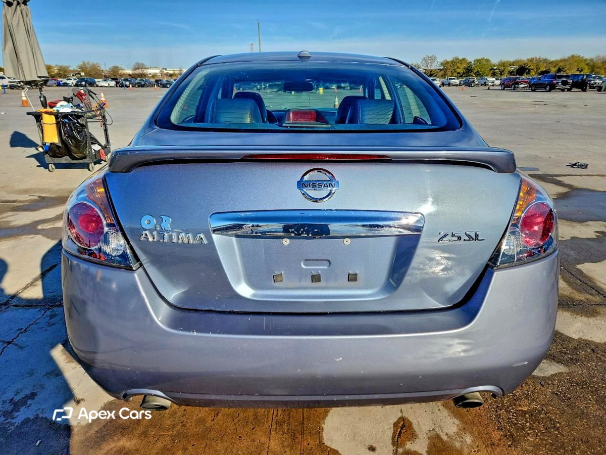 Nissan Altima 2012