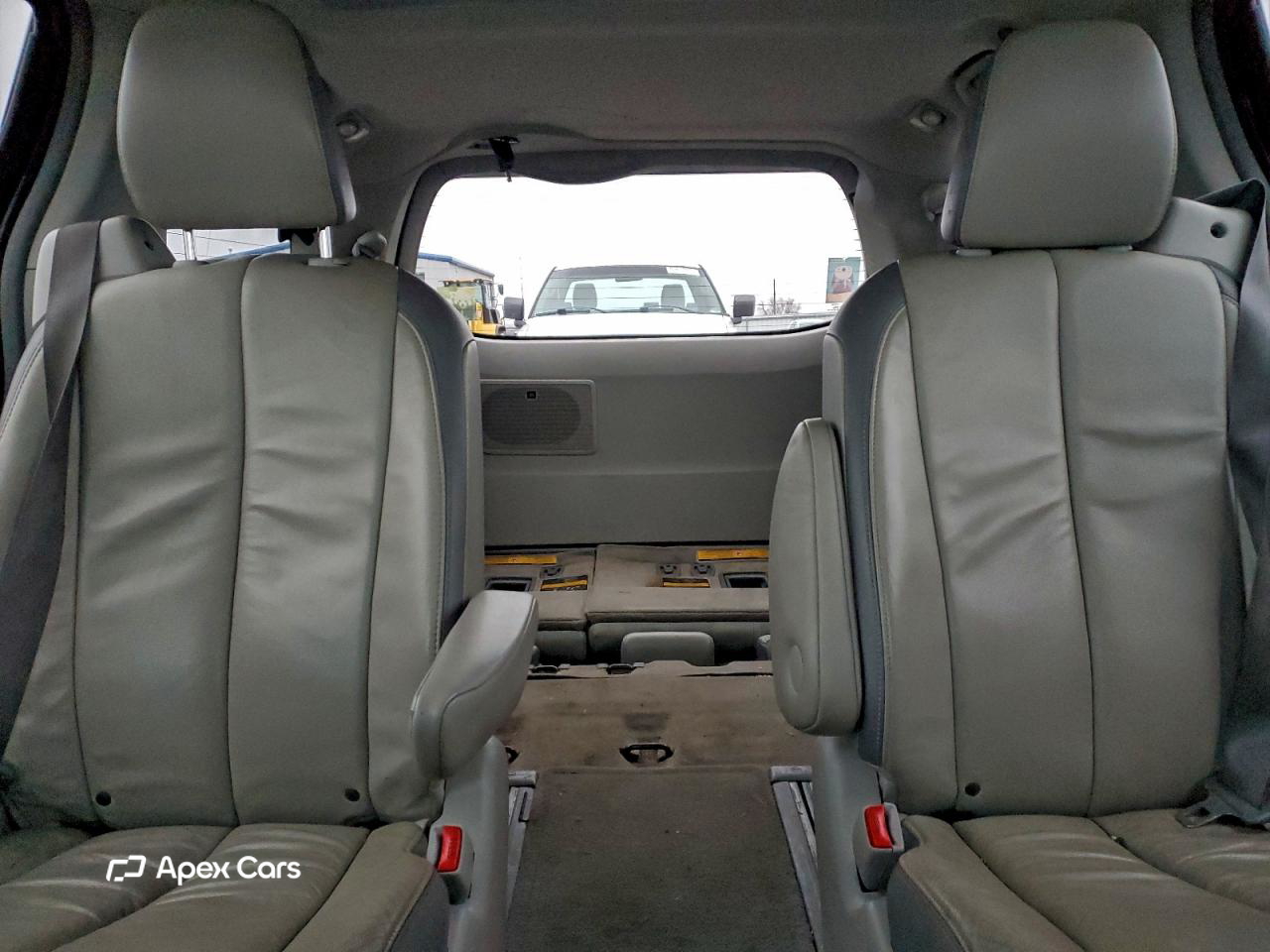 Toyota Sienna 2013