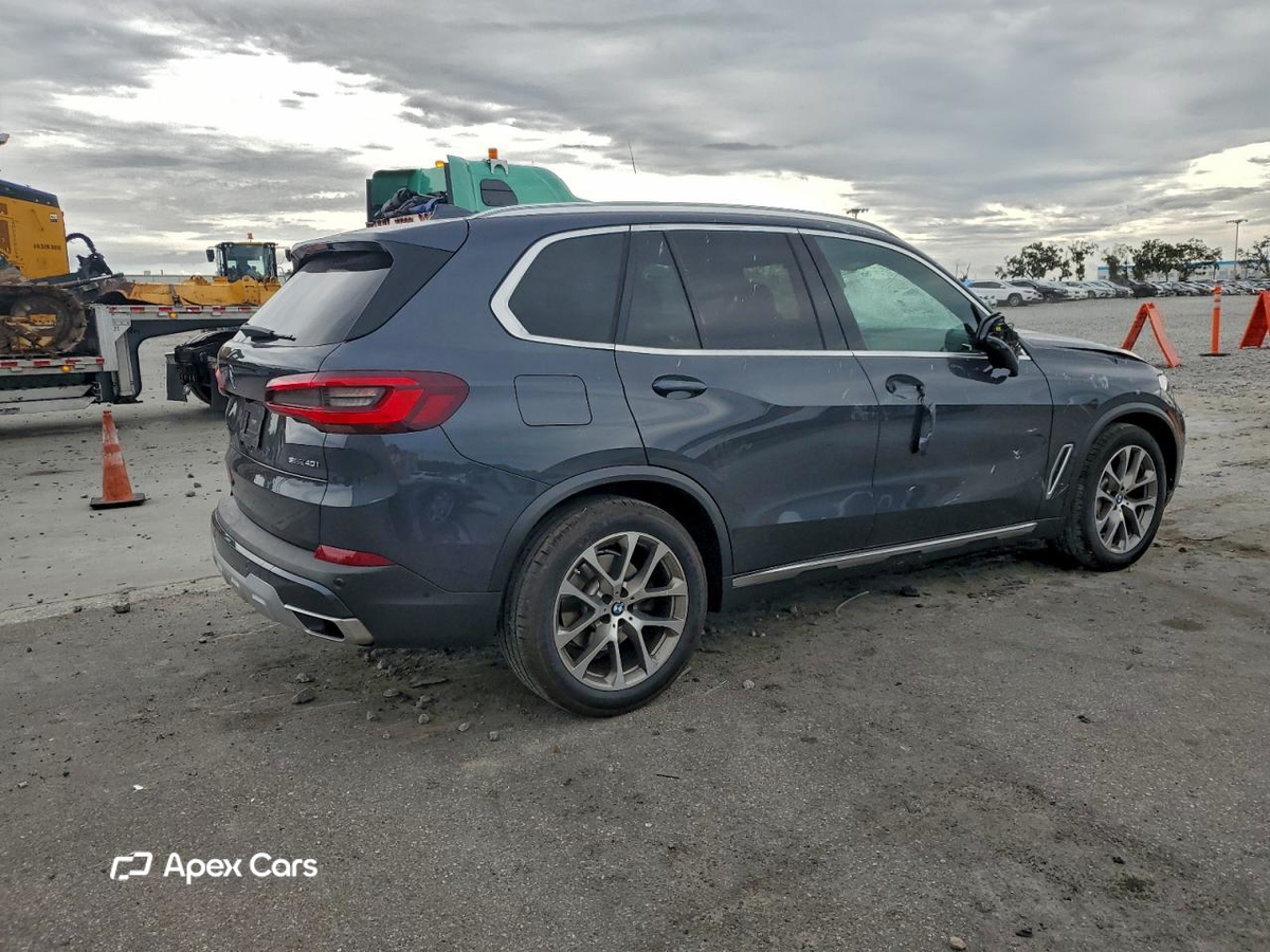BMW X5 2021