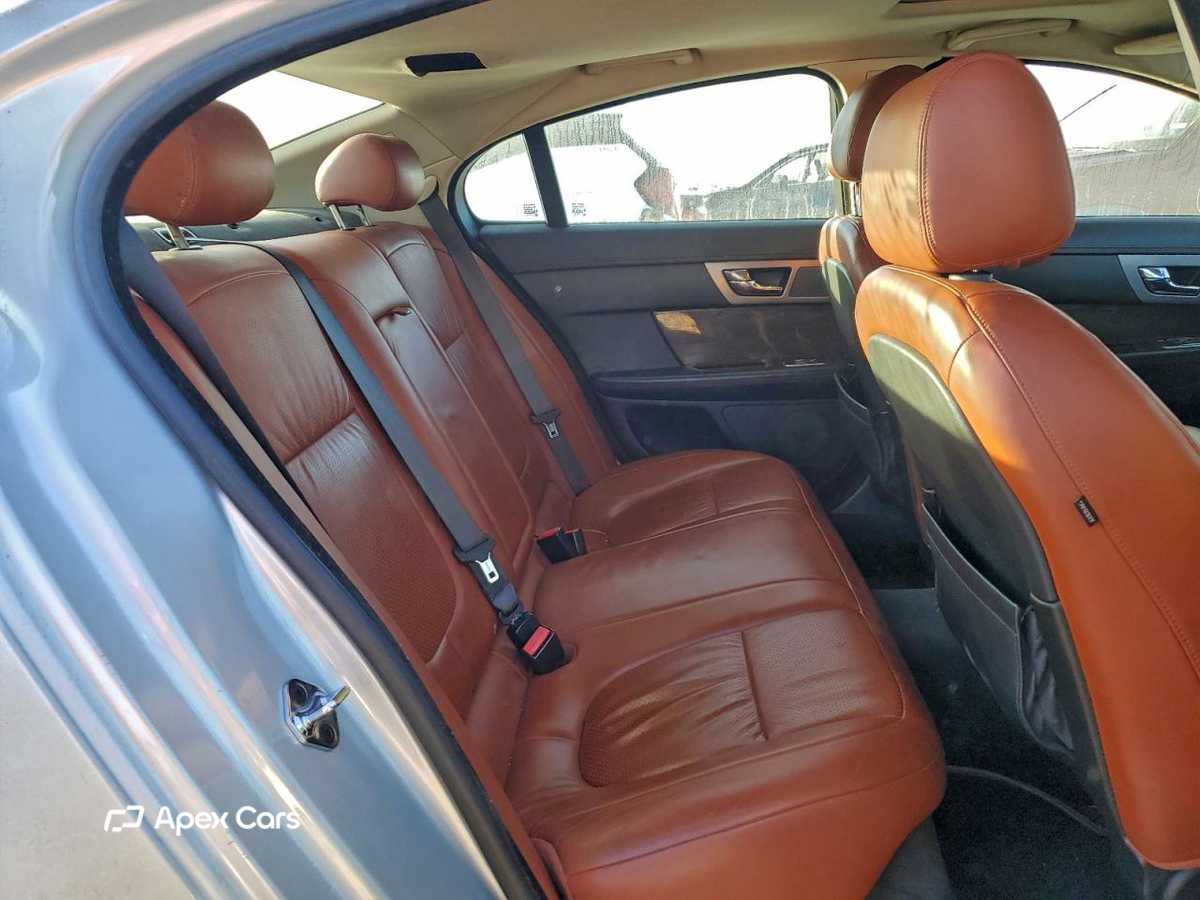 Jaguar XF 2009