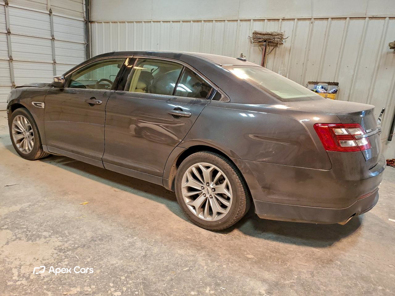 Ford Taurus 2016