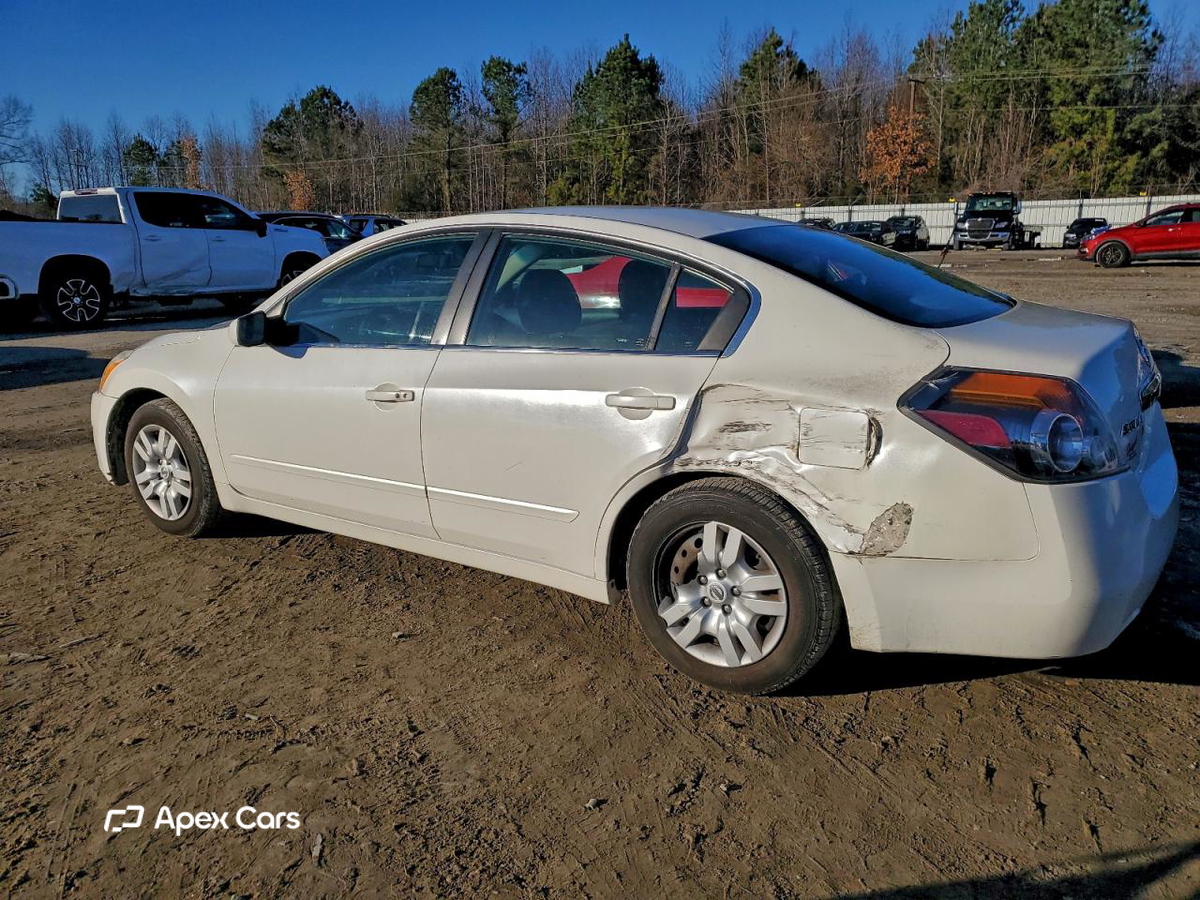 Nissan Altima 2010